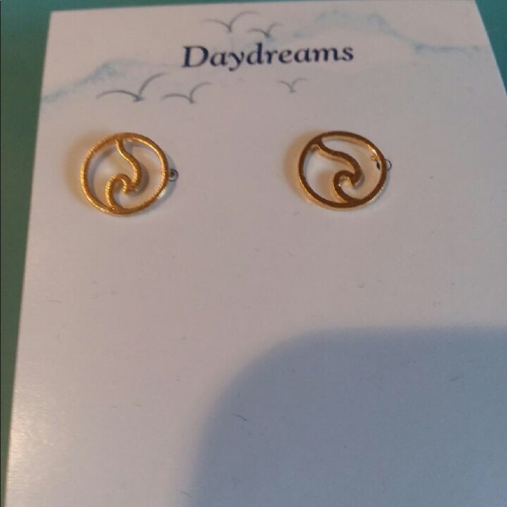 Gold earrings